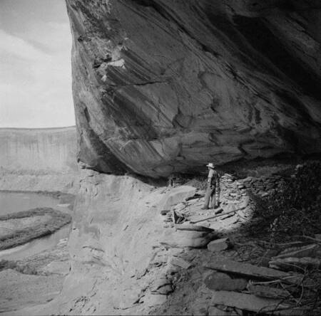 Cliff dwelling in cave above Schock Bar