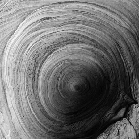 Navajo sandstone, cave ceiling