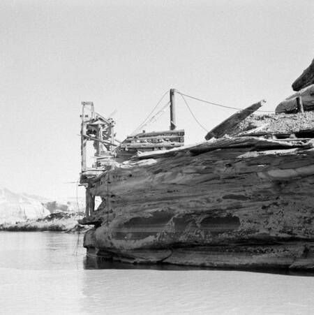 Ruins of mining machinery at Olympia Bar