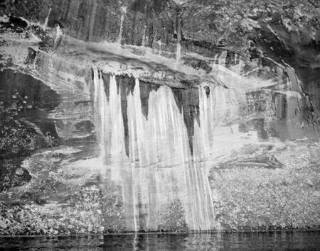 Seep patterns on a canyon wall